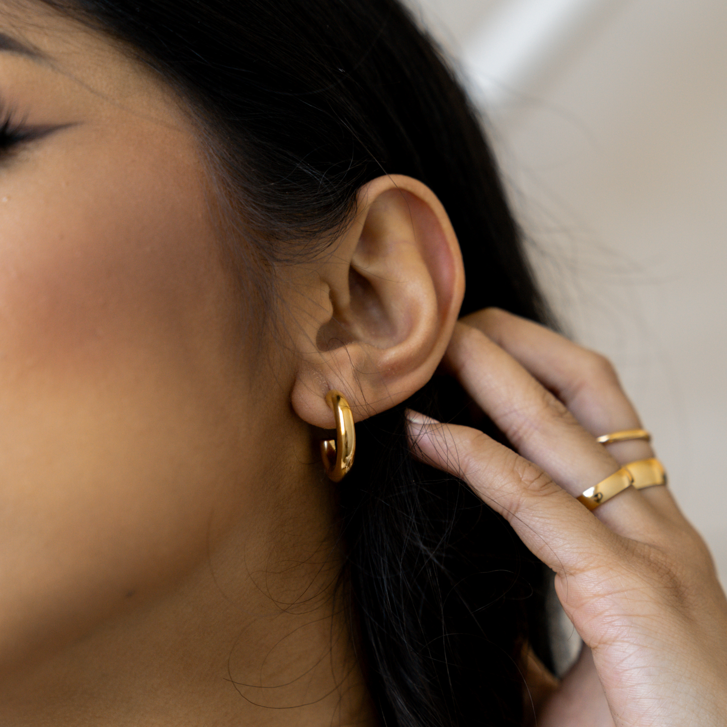 Classic Thick Hoop Earrings - Gold