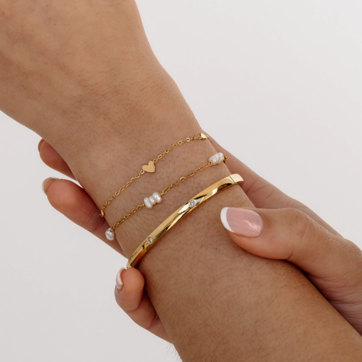 gold bracelet stack
