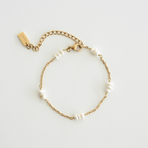 Verve Pearl Bracelet - Gold pearl chain bracelet - La Musa Jewellery