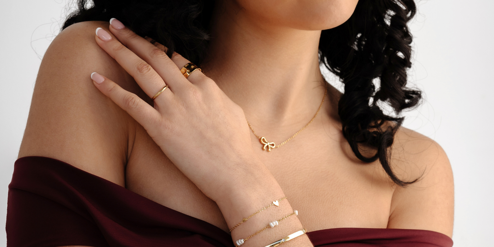 Verve Pearl Bracelet - Gold pearl chain bracelet - La Musa Jewellery