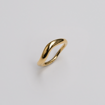 Waterproof Gold Wave Ring - La Musa Jewellery