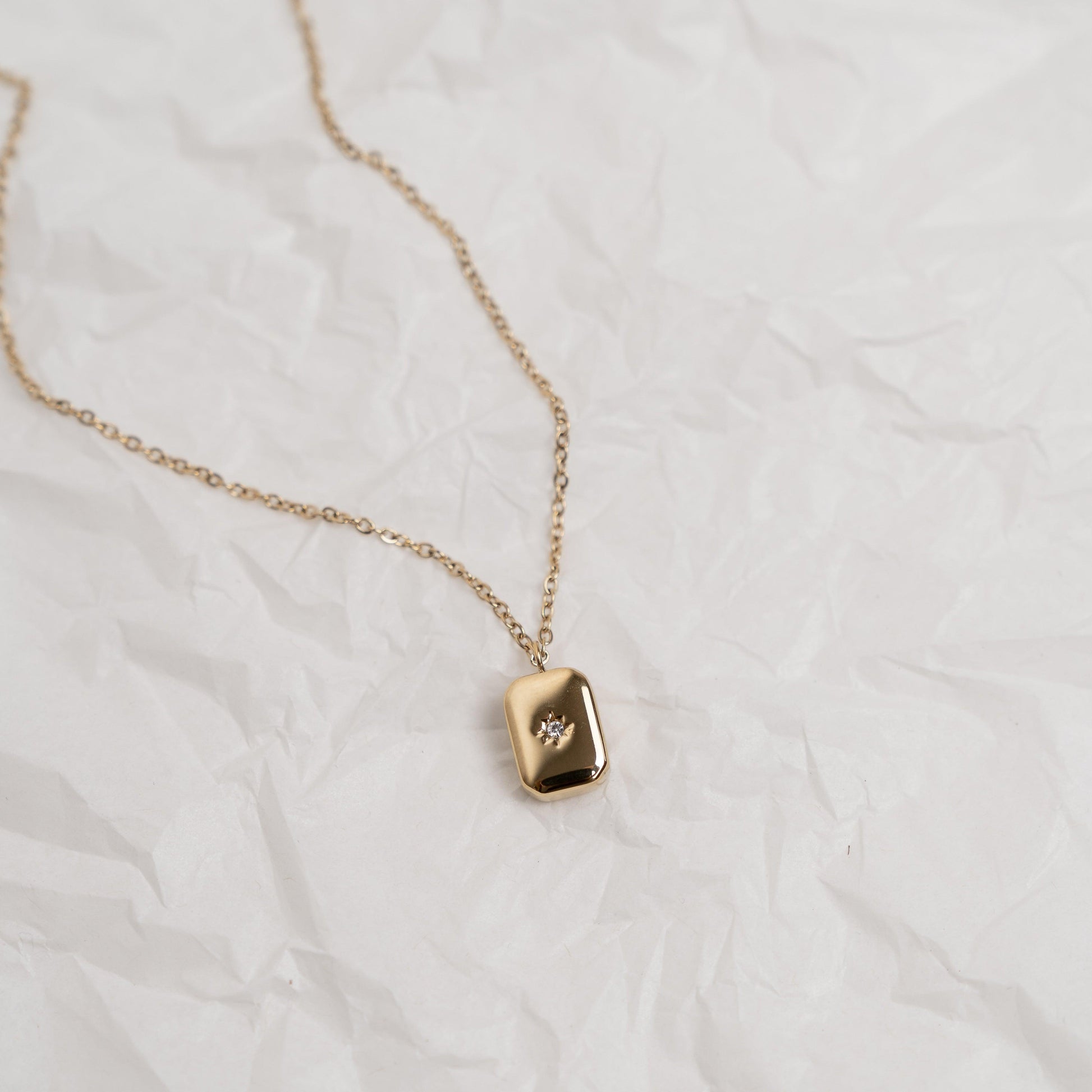 Chloe Pendant Necklace Gold | La Musa Jewellery